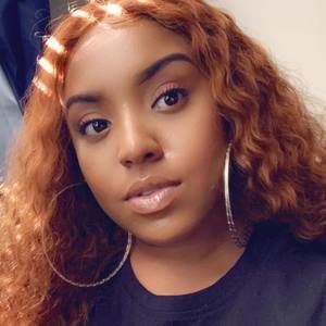 Meet your Posher, Olivia